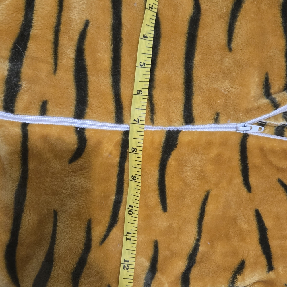 Halloween Plushy Onesie Cotton Lined Big Tiger Head atrached 24 Month ZIP NEW! - Picture 5 of 11